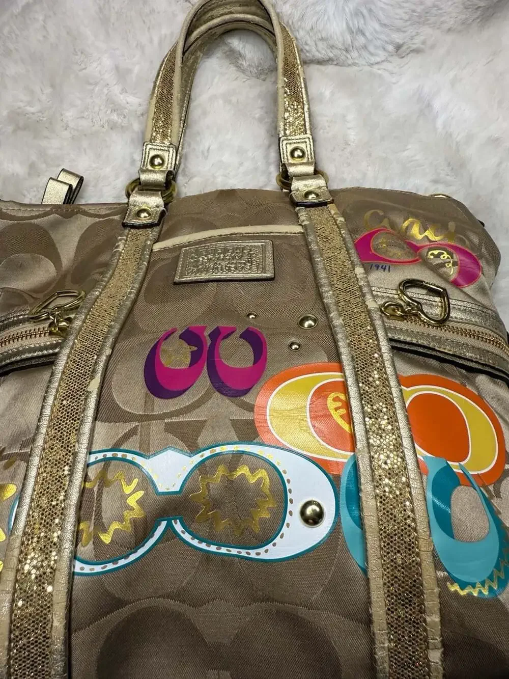 Coach Poppy Daisy Applique Spotlight Tote Bag F21101
